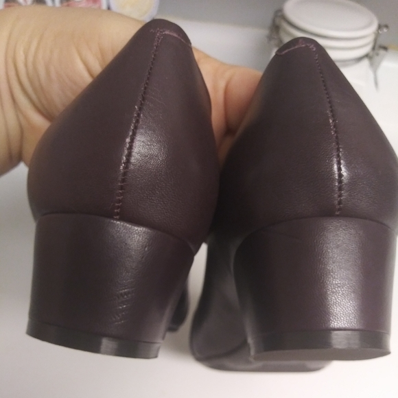 Easy Spirit NWOT loafers w Bonus wrap/ scarf! - Picture 6 of 16